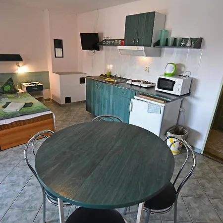 Tilia Apartment *